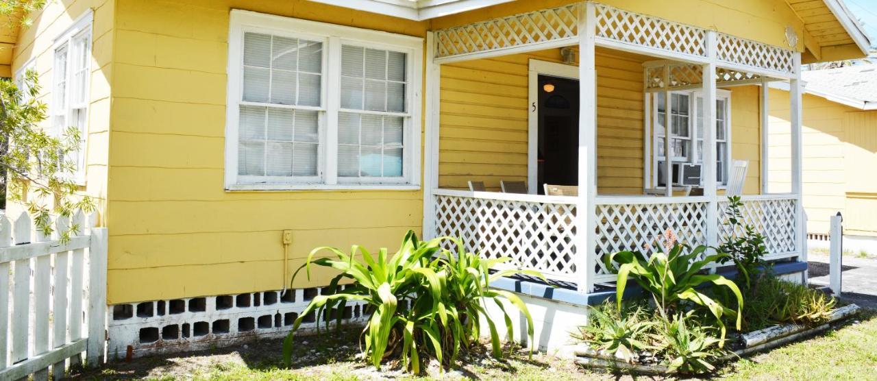 Sunshine Cozy Cottages インディアン・ロック・ビーチ エクステリア 写真