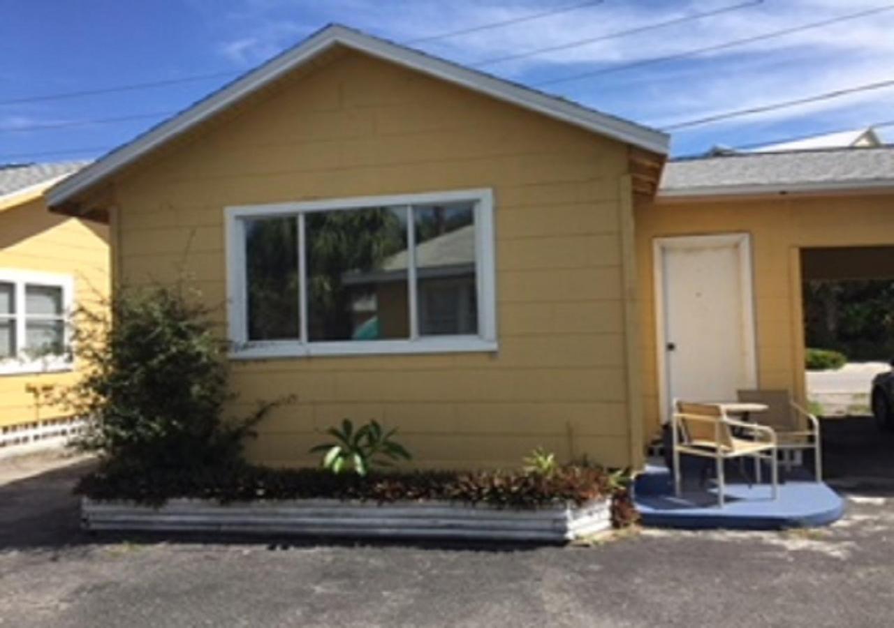 Sunshine Cozy Cottages インディアン・ロック・ビーチ エクステリア 写真