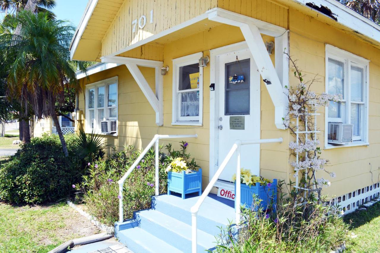 Sunshine Cozy Cottages インディアン・ロック・ビーチ エクステリア 写真