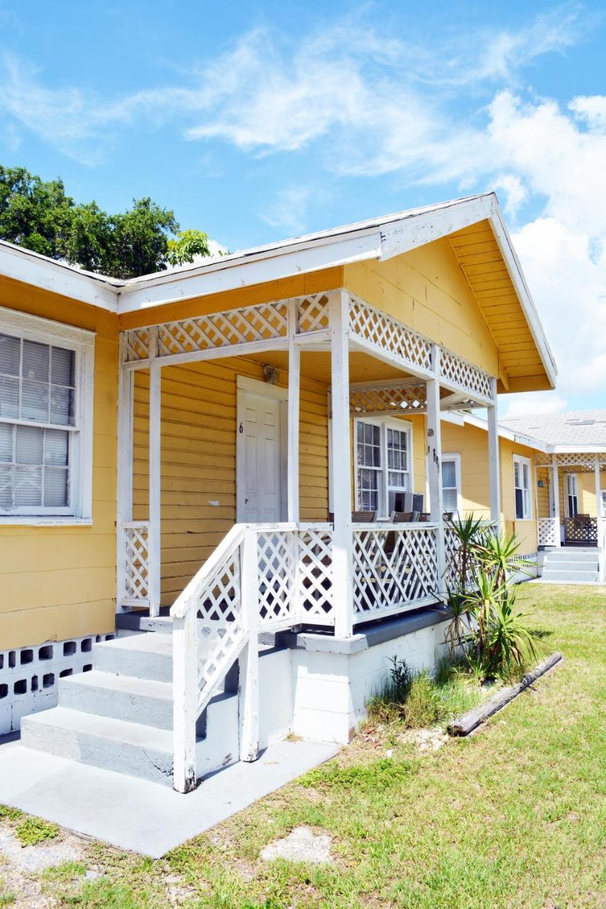 Sunshine Cozy Cottages インディアン・ロック・ビーチ エクステリア 写真