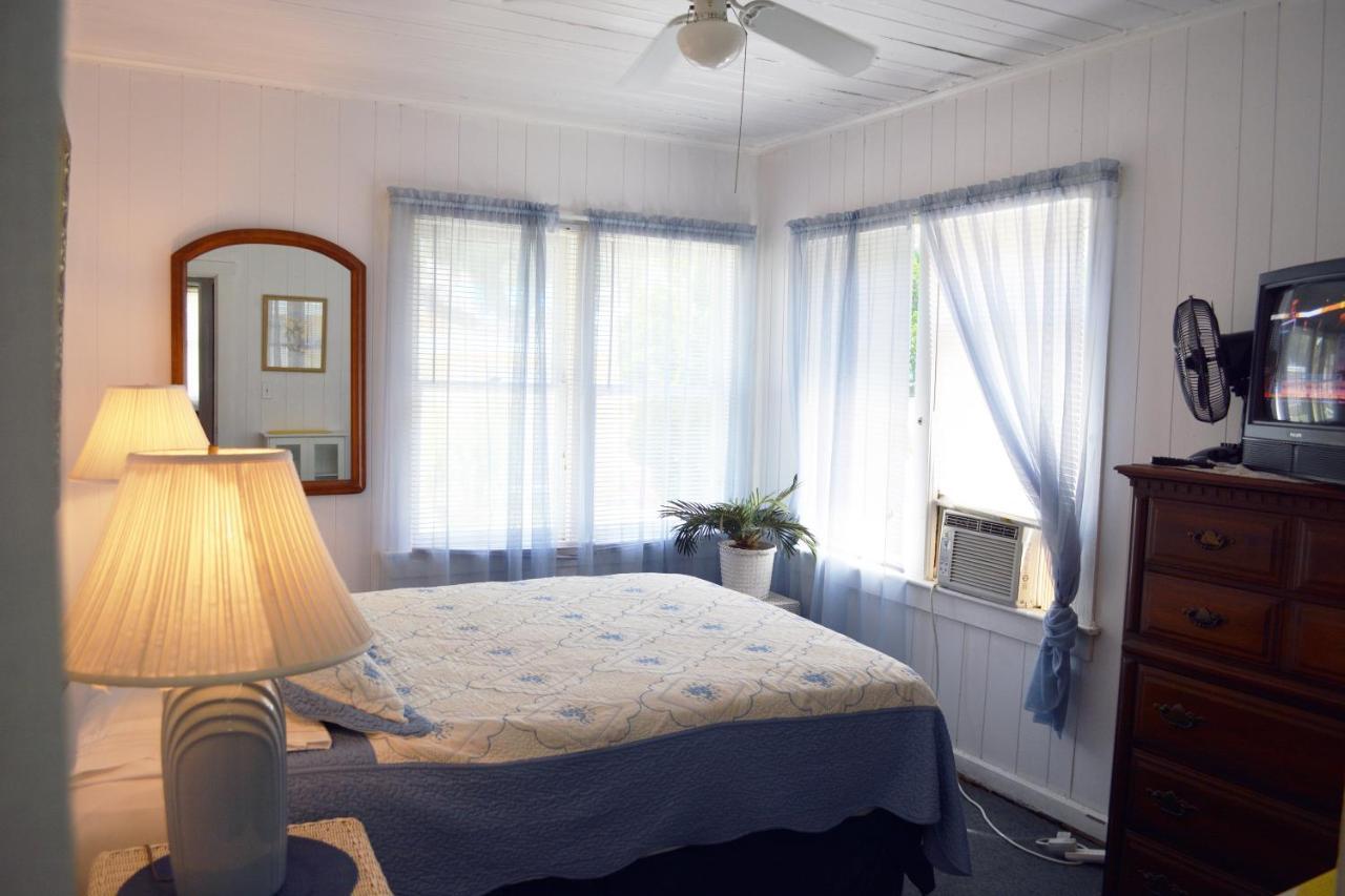 Sunshine Cozy Cottages インディアン・ロック・ビーチ エクステリア 写真