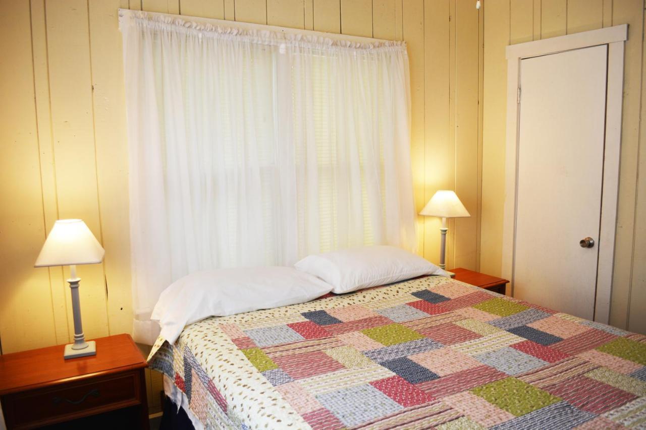 Sunshine Cozy Cottages インディアン・ロック・ビーチ エクステリア 写真