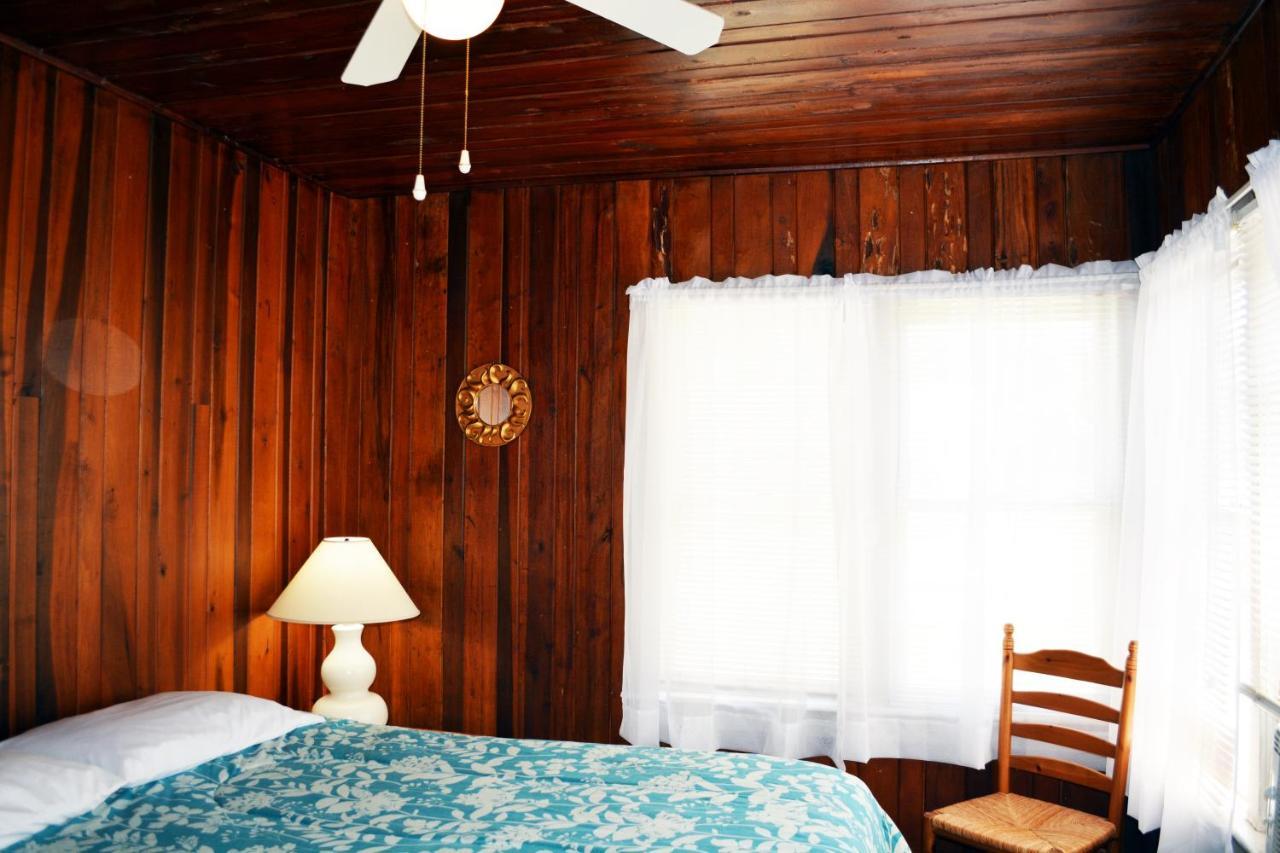 Sunshine Cozy Cottages インディアン・ロック・ビーチ エクステリア 写真