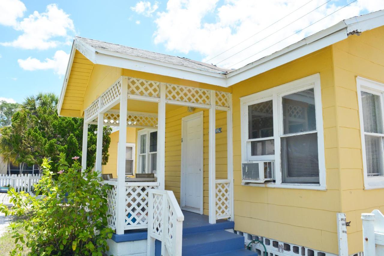 Sunshine Cozy Cottages インディアン・ロック・ビーチ エクステリア 写真