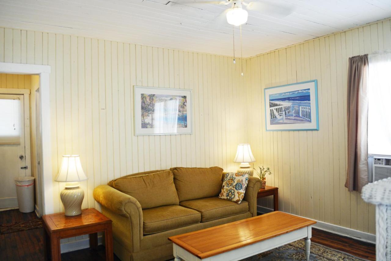 Sunshine Cozy Cottages インディアン・ロック・ビーチ エクステリア 写真